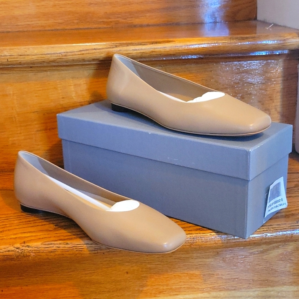 Everlane the 90s flat